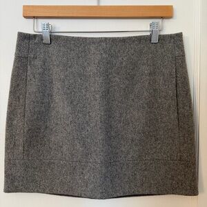 J. Crew Gray Wool Blend Mini Skirt Sz 2 – Lined, Pockets, Classic Preppy Style
